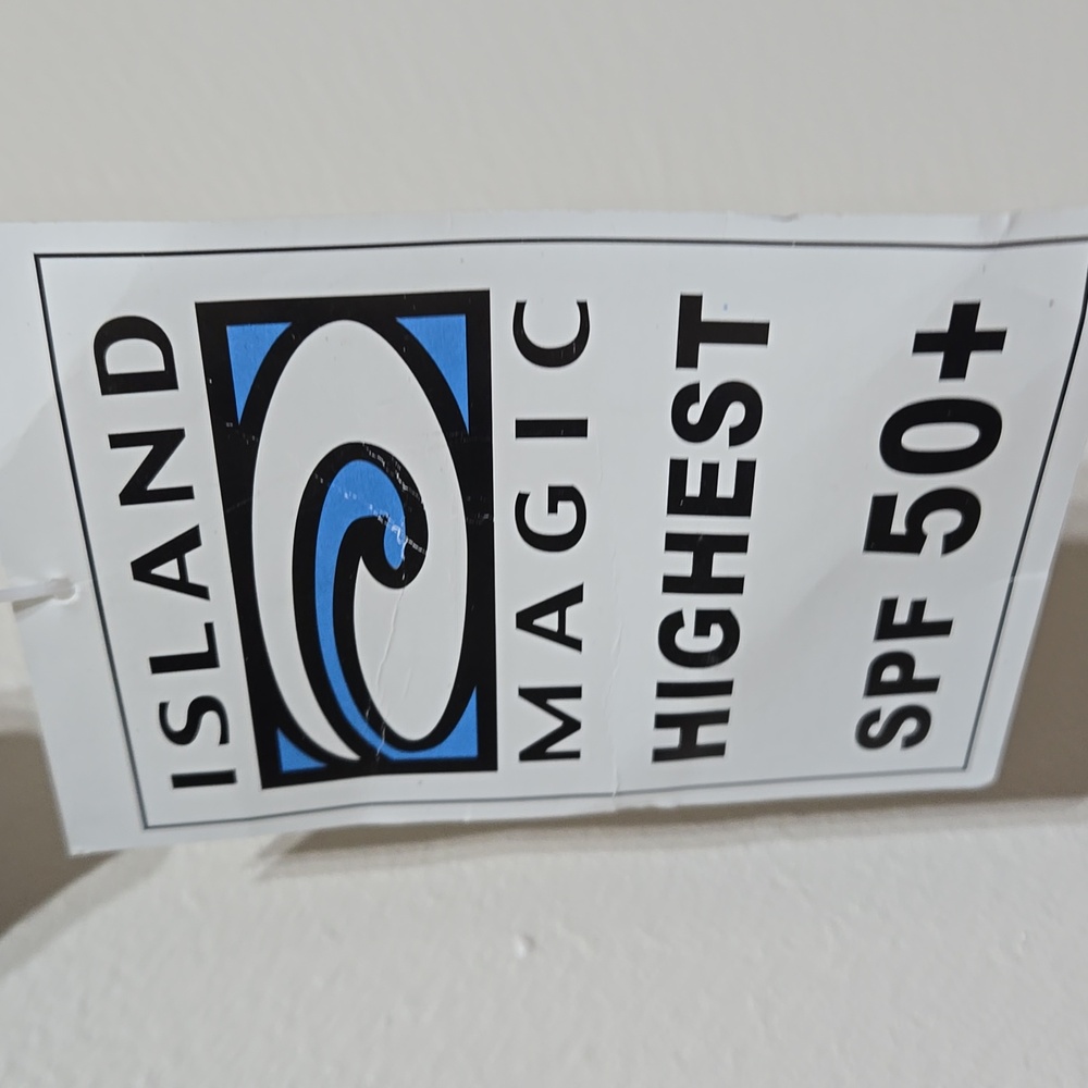 Island Magic Rash Guard - Picture 3 of 5